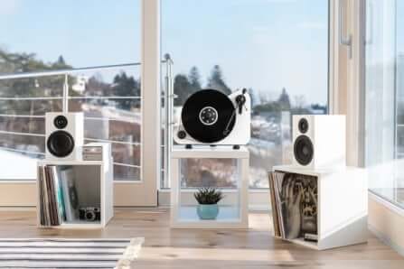 เครื่องเล่นแผ่นเสียง PROJECT :VT-E BT (พร้อมหัวเข็ม ORTOFON รุ่น OM5E) (สีแดง)_4