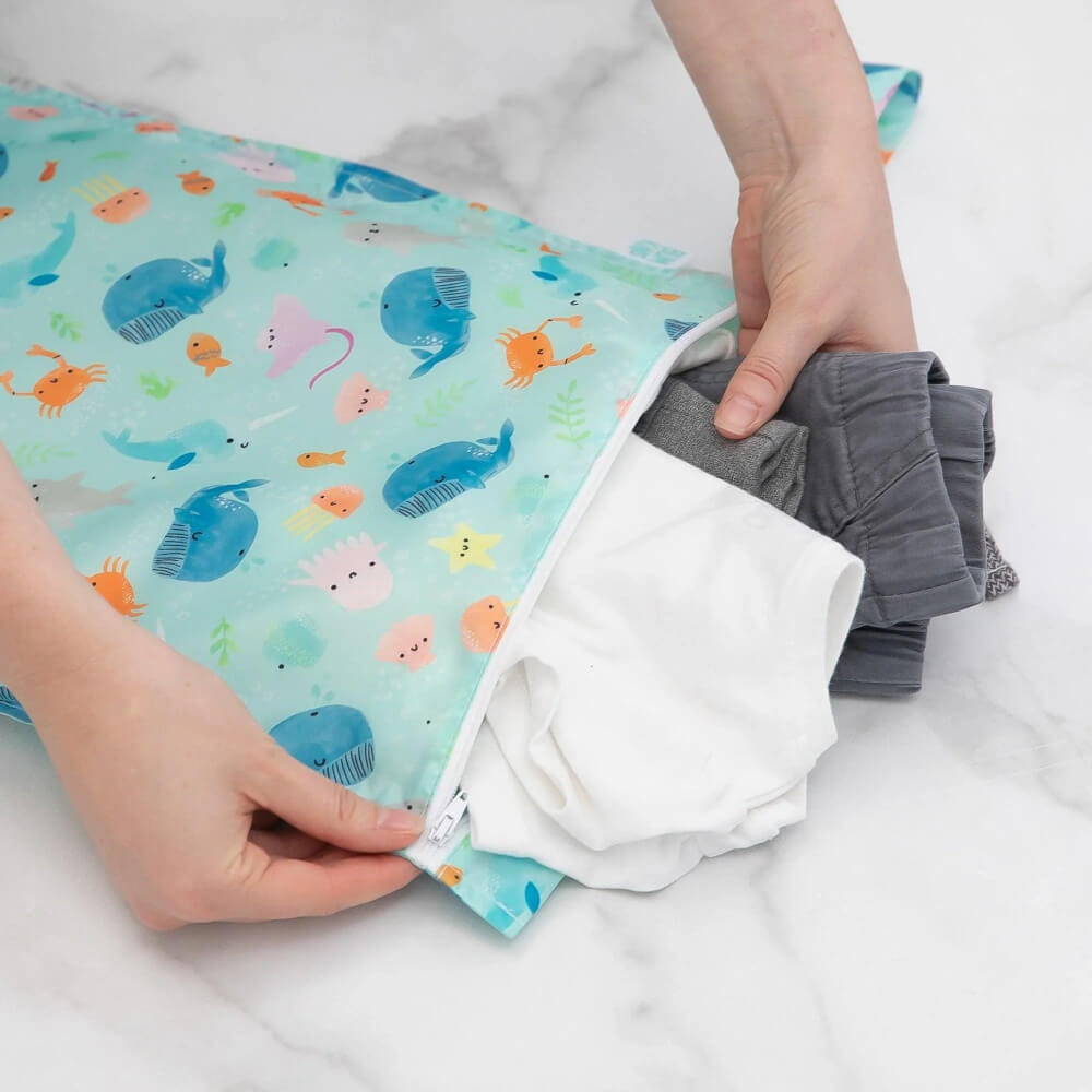 กระเป๋าผ้าเปียก Bumkins Wet Dry Bag Lace	 		