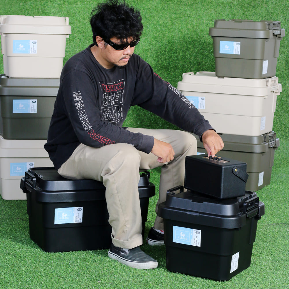 กล่องอเนกประสงค์ ICEBASE รุ่น XC-701BK ขนาด 70 ลิตร สีดำ