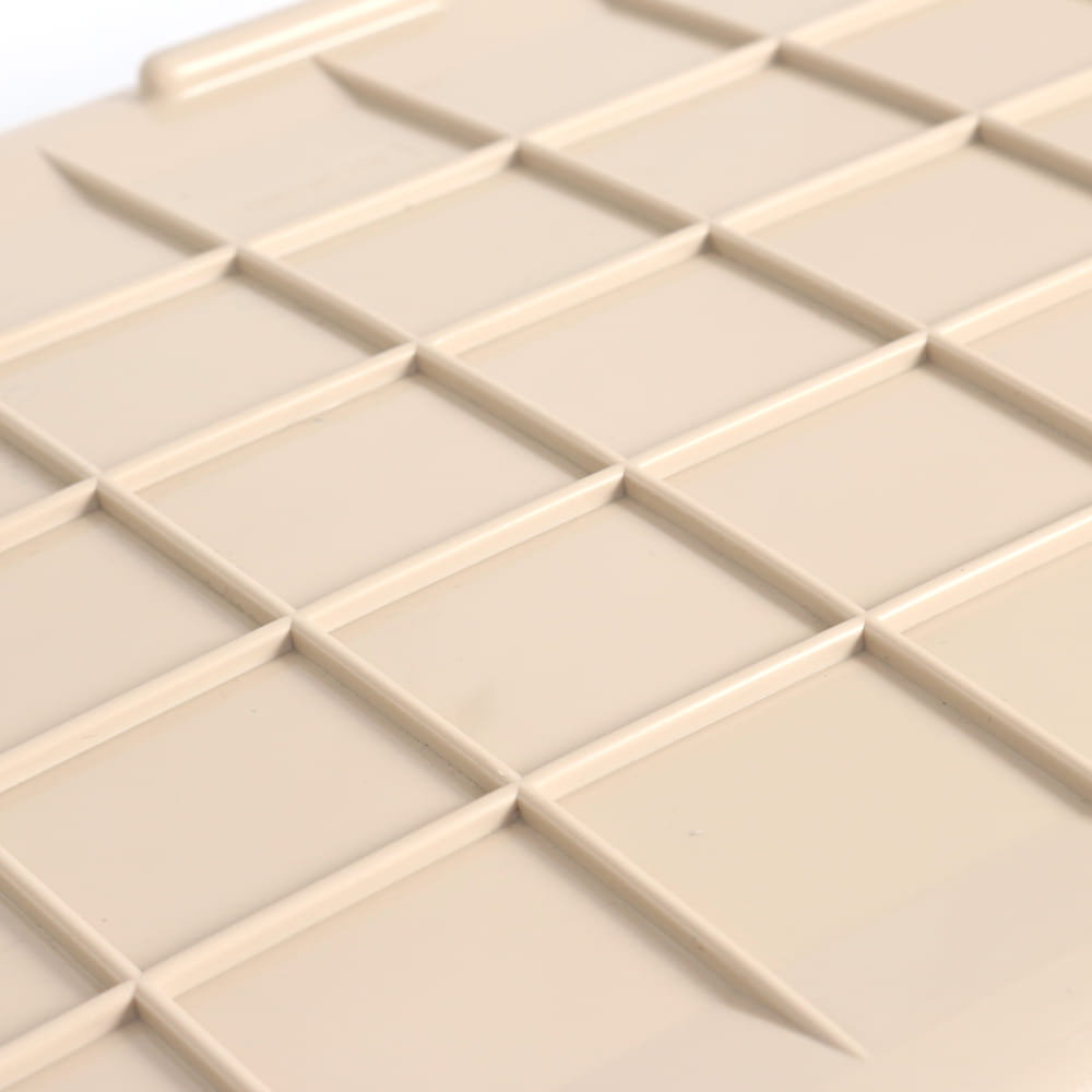 กล่องอเนกประสงค์ ICEBASE รุ่น XC-701BE ขนาด 70 ลิตร สีเบจ