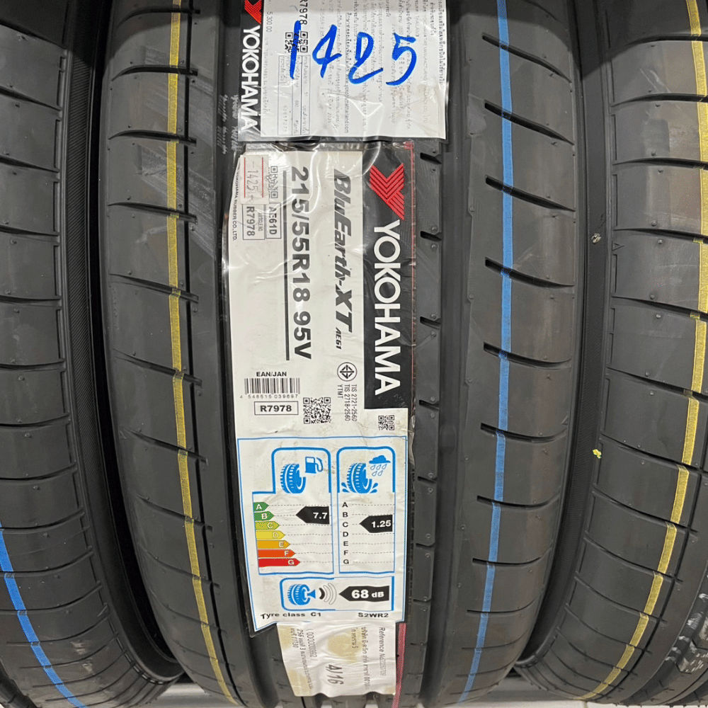 ยางรถยนต์ YOKOHAMA รุ่น BLUEARTH-XT AE61  ขนาด 225/65R17 จำนวน 4 เส้น
