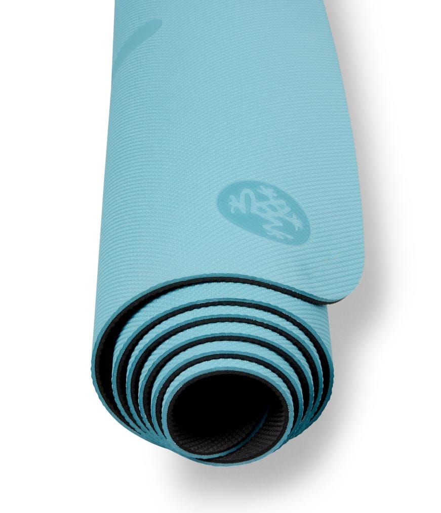 เสื่อโยคะ MANDUKA รุ่น BEGIN 5MM สีฟ้า - ดำ (68")