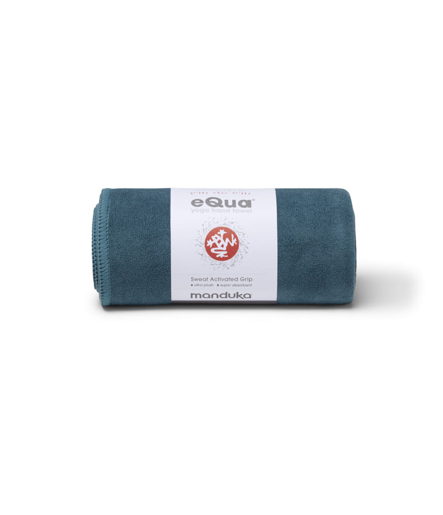 ผ้าปูทับเสื่อโยคะผืนเล็ก Manduka รุ่น eQua&reg; Hand สีเขียว (16")