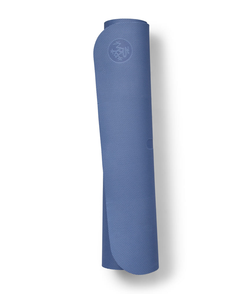เสื่อโยคะ MANDUKA รุ่น BEGIN 5MM สีน้ำเงิน - ดำ (68")
