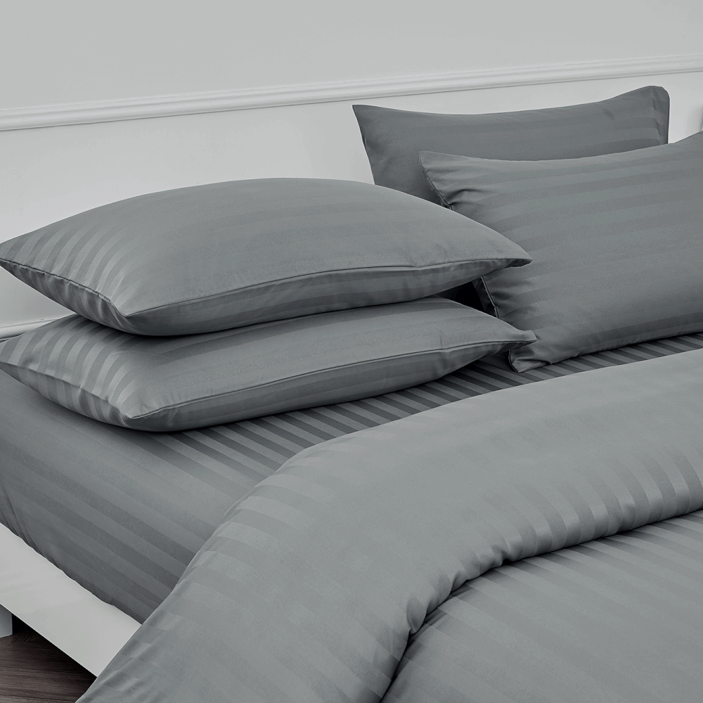 ชุดผ้าปูที่นอน 6 ฟุต 5 ชิ้น IBED ลายริ้ว MIDNIGHT GRAY