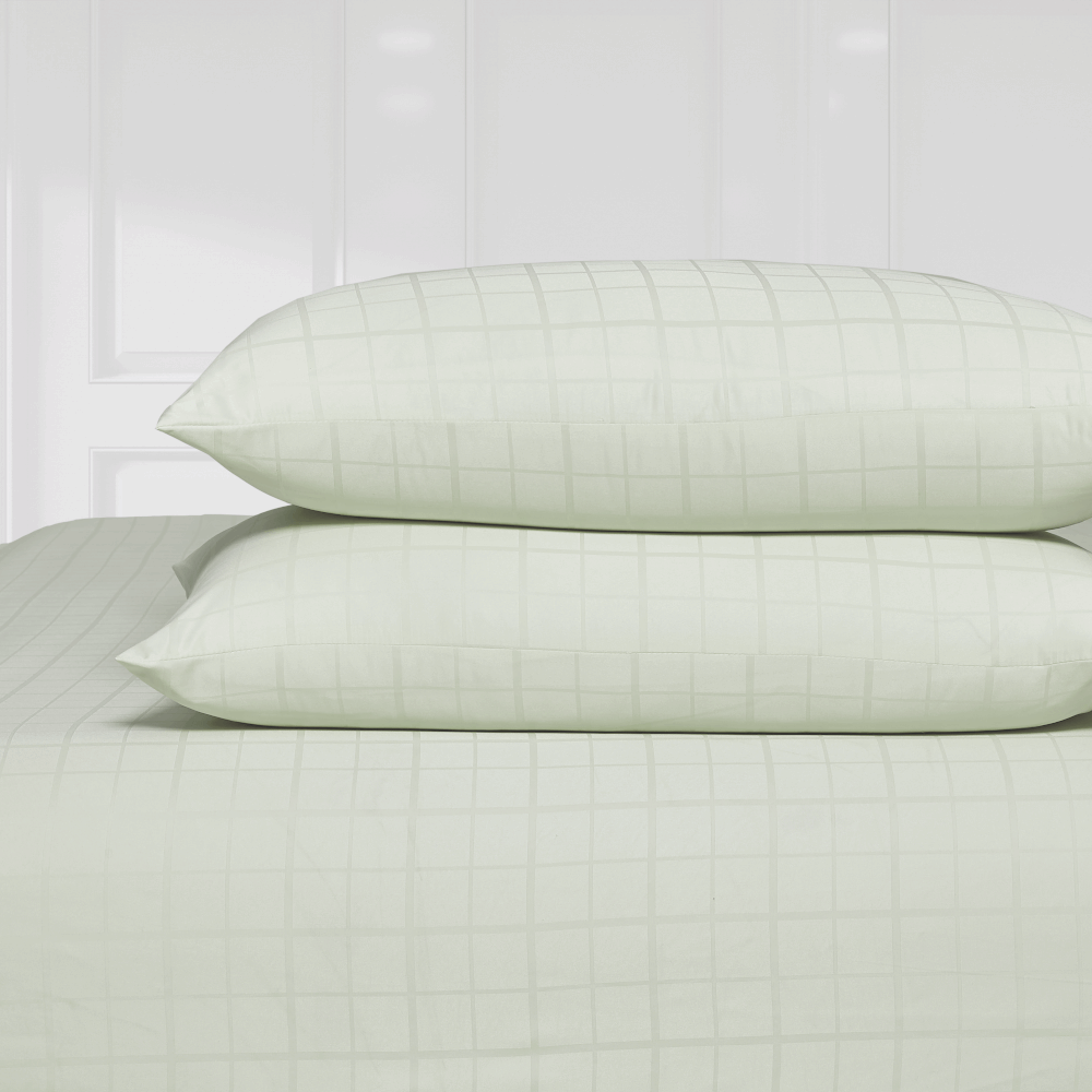 ชุดผ้าปูที่นอน 6 ฟุต 5 ชิ้น IBED ลายสี่เหลี่ยม LIGHT GREEN