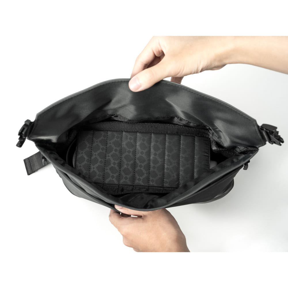 กระเป๋าสะพาย DIVOOM Pixoo Sling Bag V ดำ