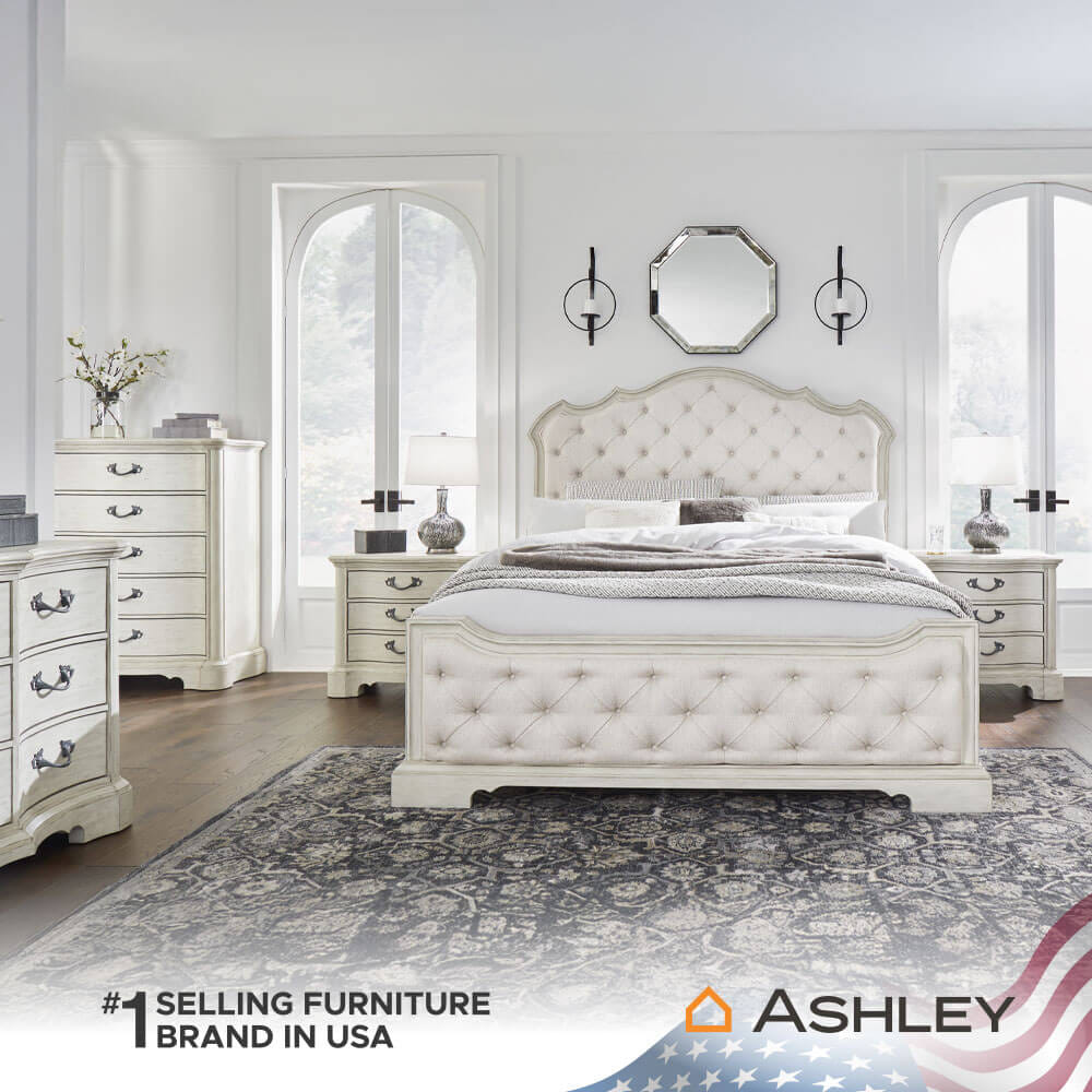 เตียงนอนขนาด 6 ฟุต ASHLEY FURNITURE HOMESTORE รุ่น ARLENDYNE/180 สีขาววินเทจ