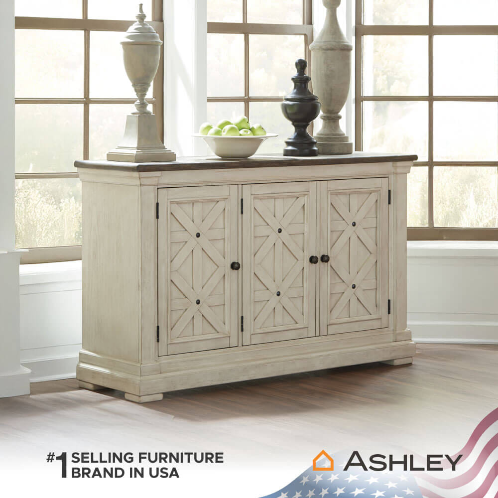 ตู้เตี้ยบานเปิด ASHLEY FURNITURE HOMESTORE รุ่น BOLANBURG/147 สีขาววินเทจ