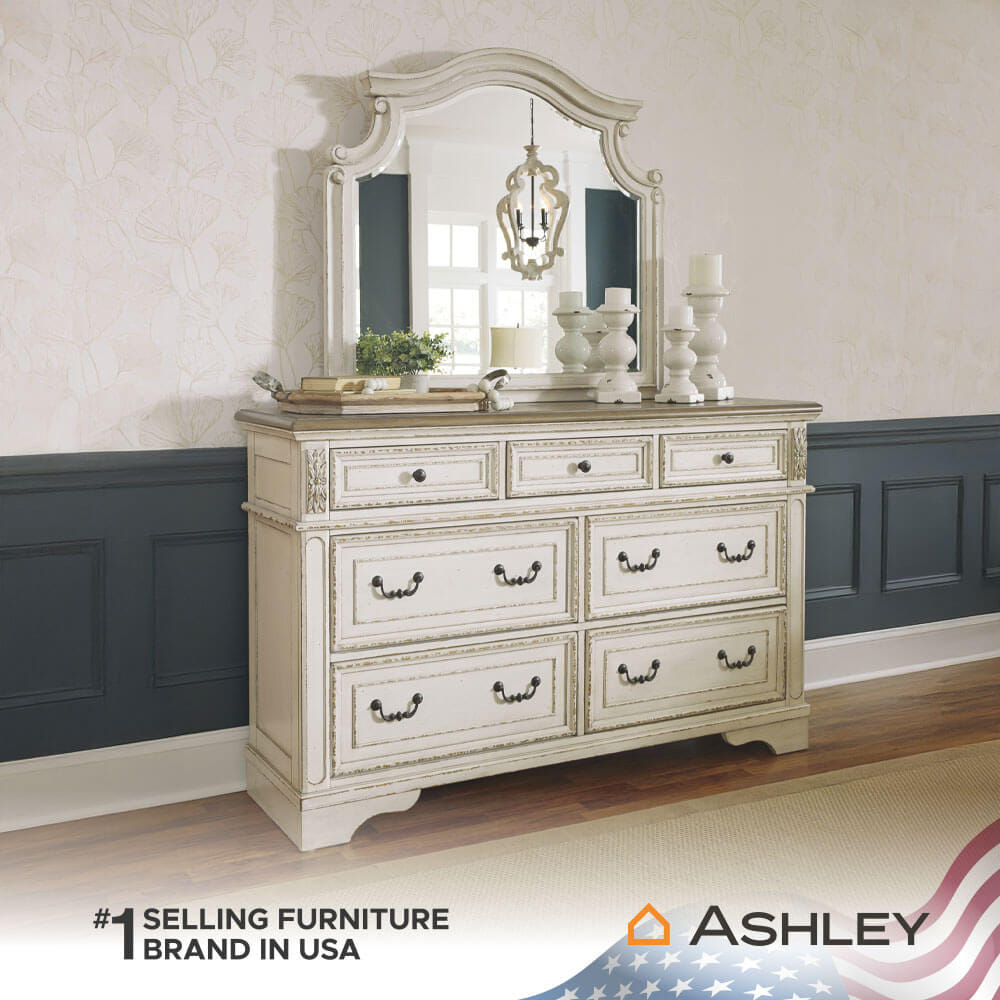 ตู้ลิ้นชัก 7 ลิ้นชัก ASHLEY FURNITURE HOMESTORE รุ่น REALYN/162 สีขาววินเทจ