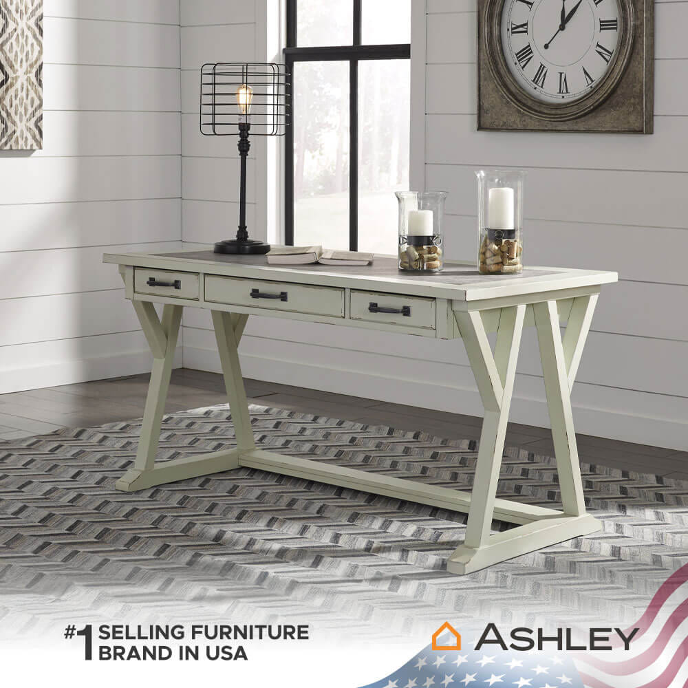 โต๊ะทำงาน ASHLEY FURNITURE HOMESTORE รุ่น JONILEENE/152 สีขาว