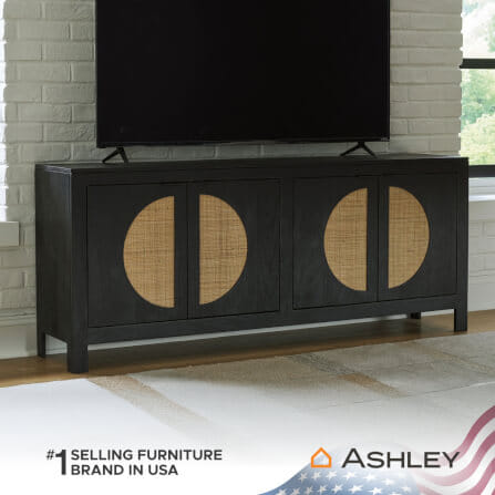 ตู้เตี้ยบานเปิด ASHLEY FURNITURE HOMESTORE รุ่น CLIFFIINGS/177 สีดำ_5