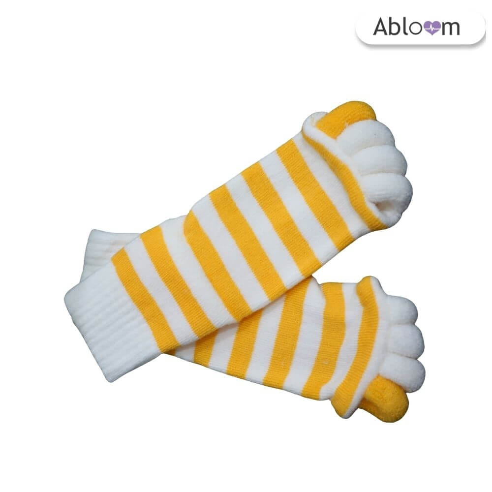 ถุงเท้าใส่นอน แบบแยกนิ้ว ABLOOM 0040122001011_เหลือง/ขาว_1