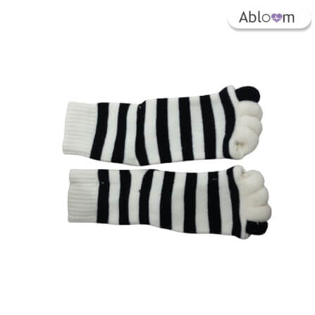 ถุงเท้าใส่นอน แบบแยกนิ้ว ABLOOM 0040122001011_สีขาว/ดำ_3