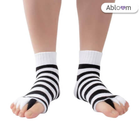 ถุงเท้าใส่นอน แบบแยกนิ้ว ABLOOM 0040122001011_สีขาว/ดำ_5