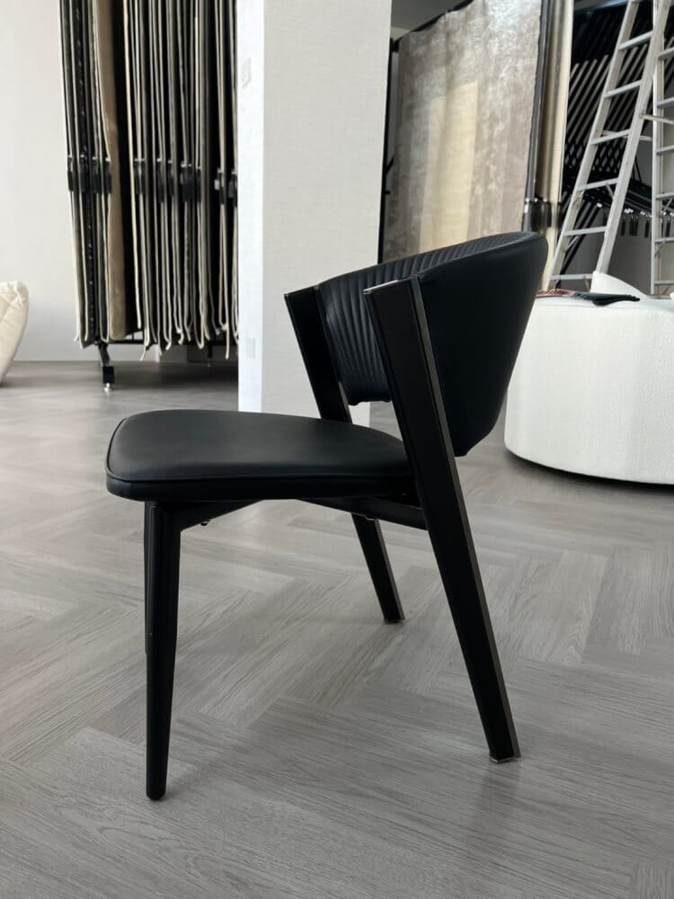 เก้าอี้ MJHOMEDESIGNS CH733 สีดำ  L41XW55XH78 CM