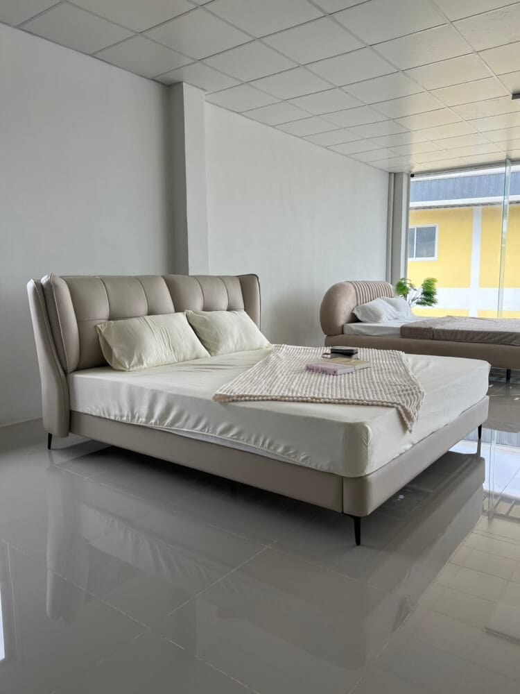 เตียง 6 ฟุต MJHOMEDESIGNS รุ่น DC1106 ขนาด 225X210X106 ซม. สีเบจ