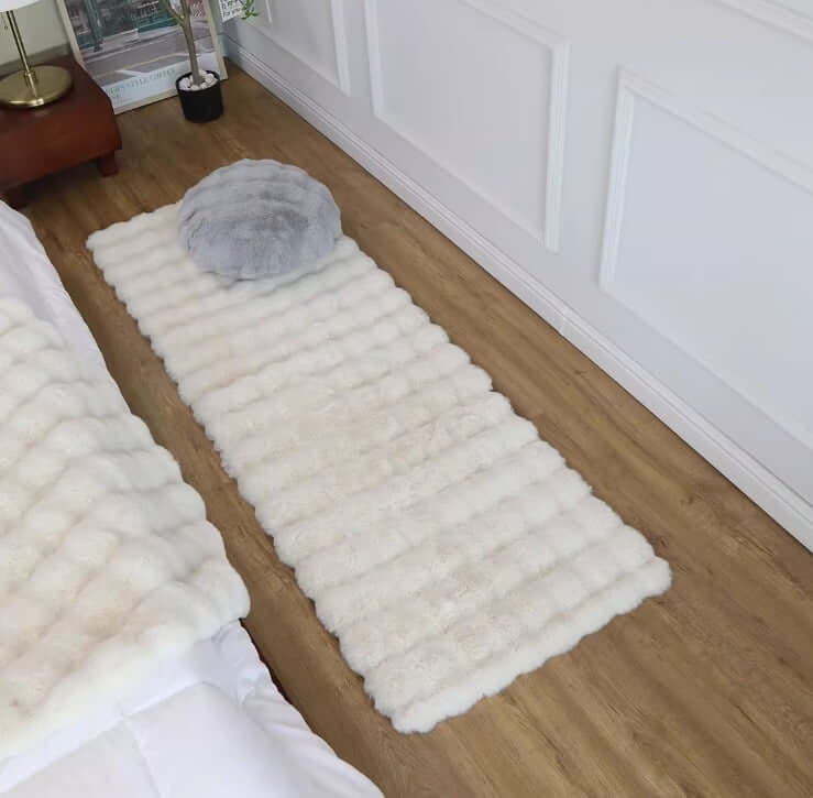 พรม MJHOMEDESIGNS BEDSIDE CARPET 59 60 X 120 ซม. ครีม