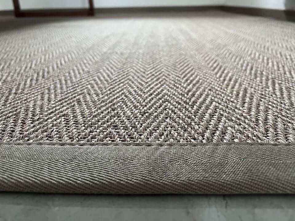 พรม MJHOMEDESIGNS FISHBONE SERIES 100X150 ซม. เทา