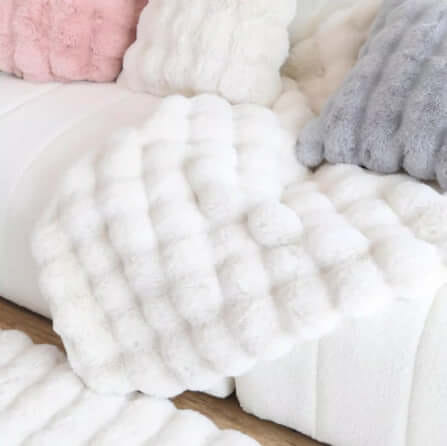 พรม MJHOMEDESIGNS BEDSIDE CARPET 59 60 X 120 ซม. ครีม_4