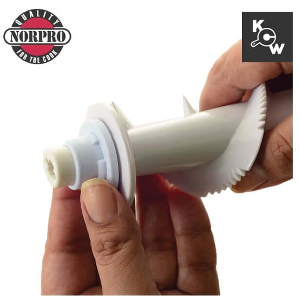 เครื่องทำไอศครีม จากผลไม้แช่แข็ง NORPRO CW1864 สีเขียว (ระบบ แมนนวล)_10