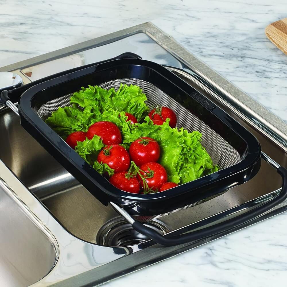 กระชอนล้างผักผลไม้สแตนเลสขยายได้ KitchenAid KG867OB สีดำ