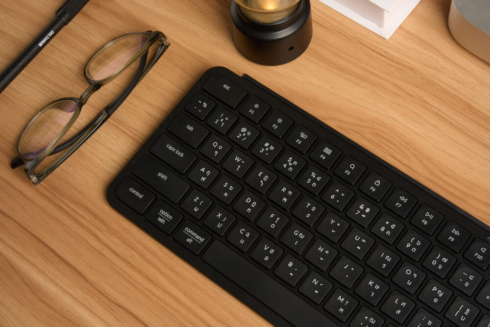 คีย์บอร์ดไร้สาย Keychron B6 Pro สีดำ