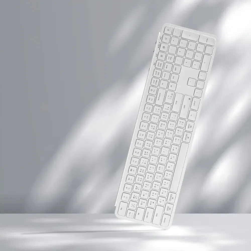 คีย์บอร์ดไร้สาย Keychron B6 Pro สีขาว