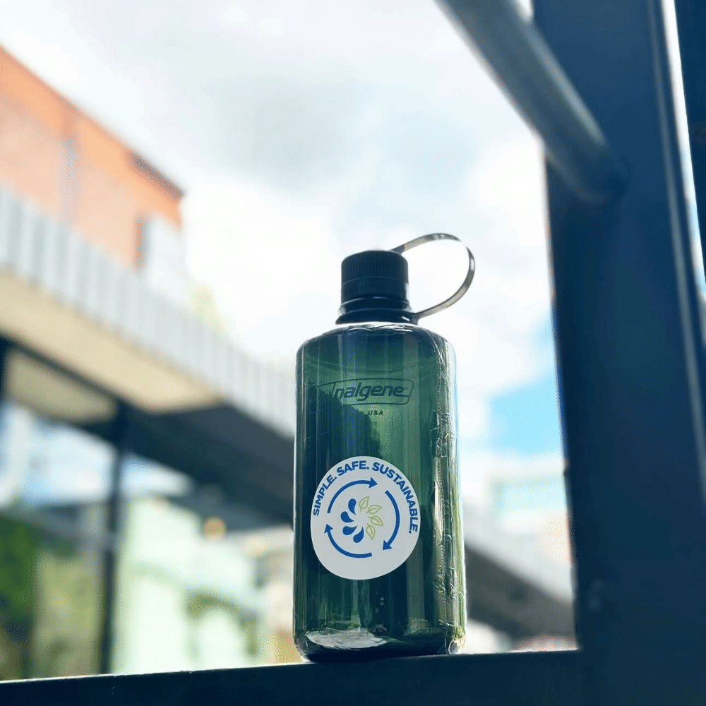 ขวดน้ำปากแคบ NALGENE รุ่น SUSTAI MONOCHROME ขนาด 32 ออนซ์ สี JADE