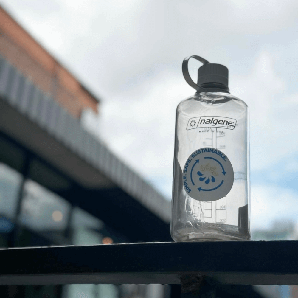 ขวดน้ำปากแคบ NALGENE รุ่น SUSTAI MONOCHROME ขนาด 32 ออนซ์ สี COTTON