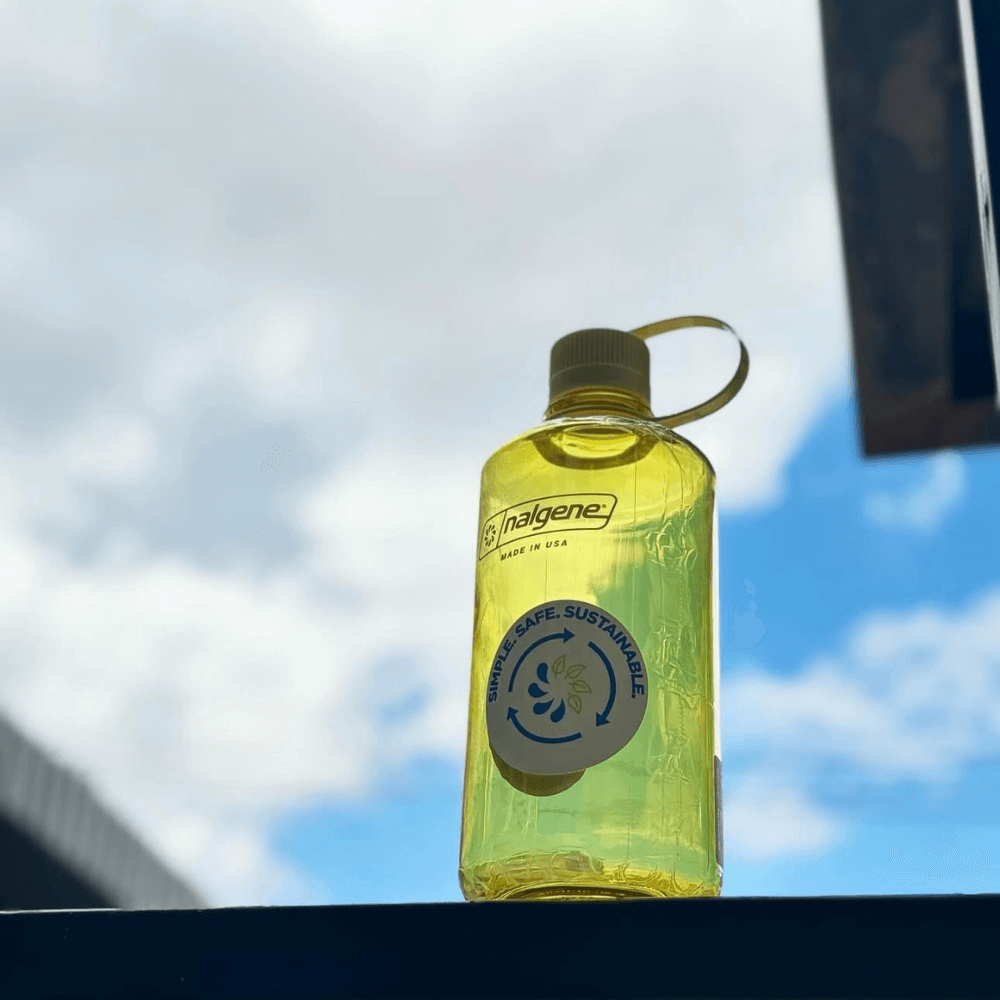 ขวดน้ำปากแคบ NALGENE รุ่น SUSTAI MONOCHROME ขนาด 32 ออนซ์ สี BUTTER