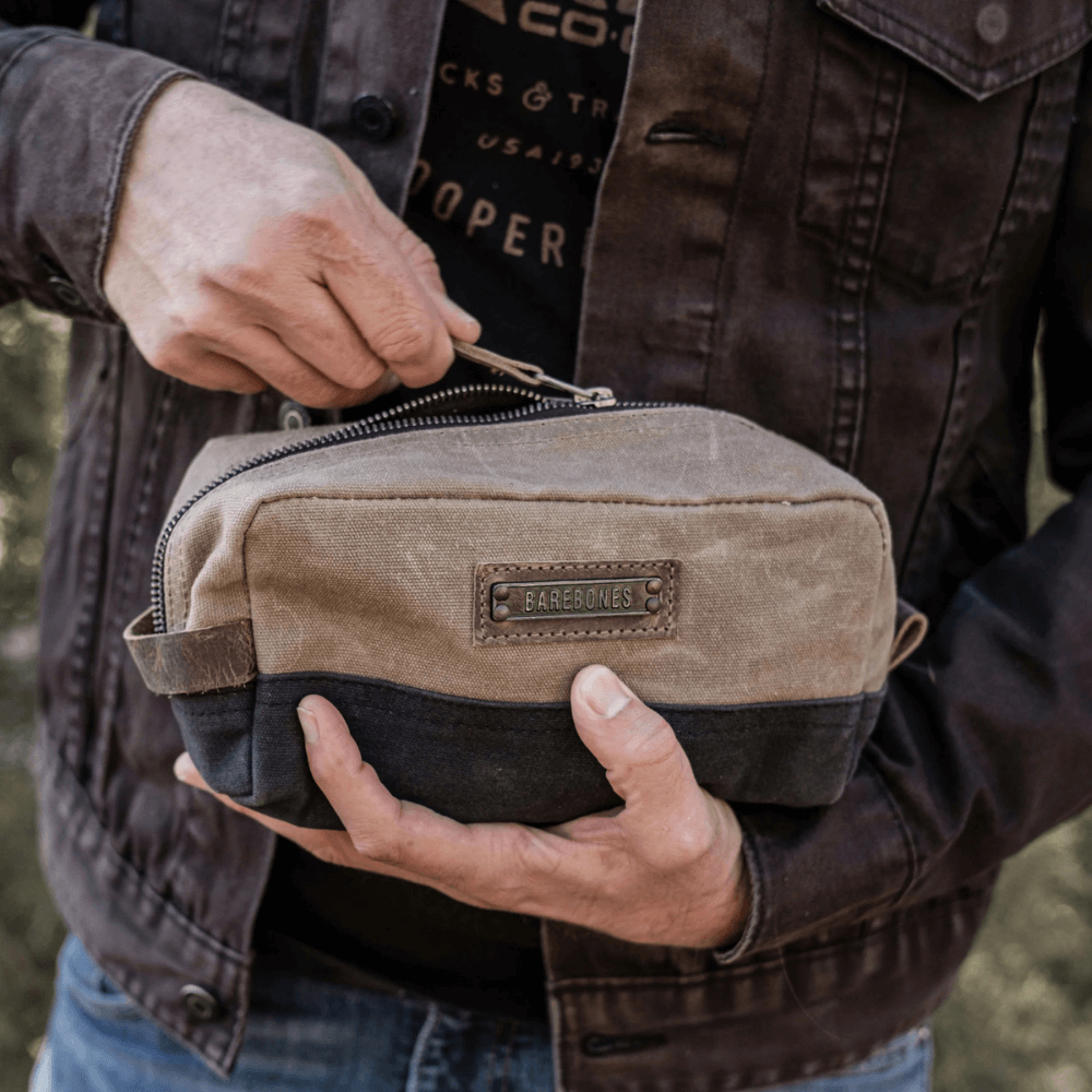 กระเป๋า Neelum Dopp Kit Barebones สีกากี_3