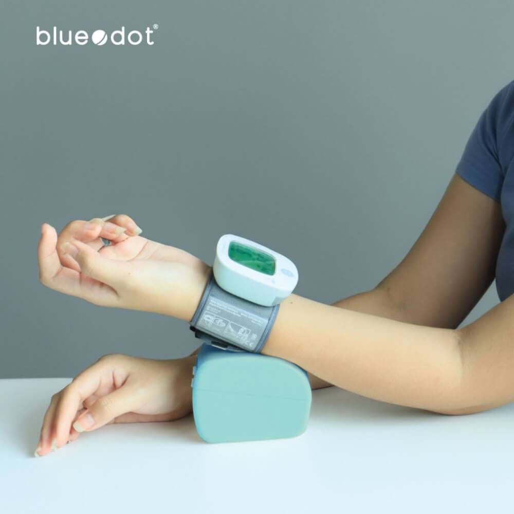 เครื่องวัดความดันโลหิตทางข้อมือ Bluedot รุ่น B-BC171 TH สีขาว