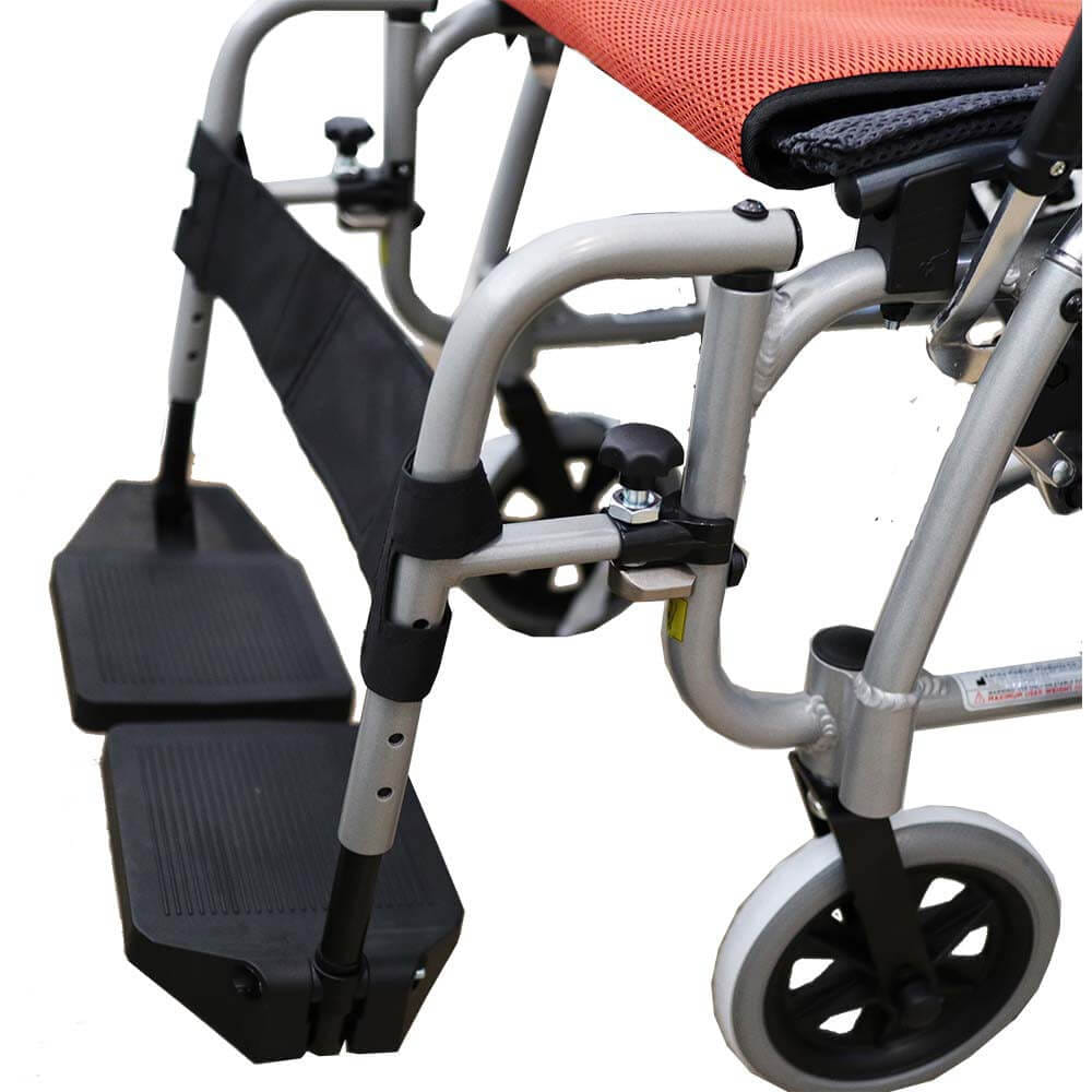 รถเข็นวีลแชร์ คาร์ม่า รุ่น KM S-Ergo 125 สีแดง