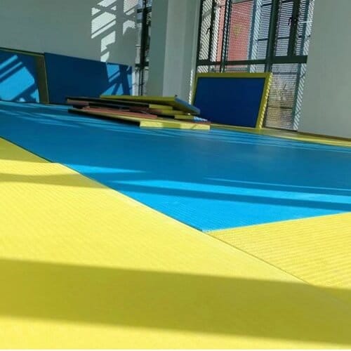 เบาะยิวยิตสู HOMEFITTOOLS สีแดง หนา 60 MM. (200X100CM.)