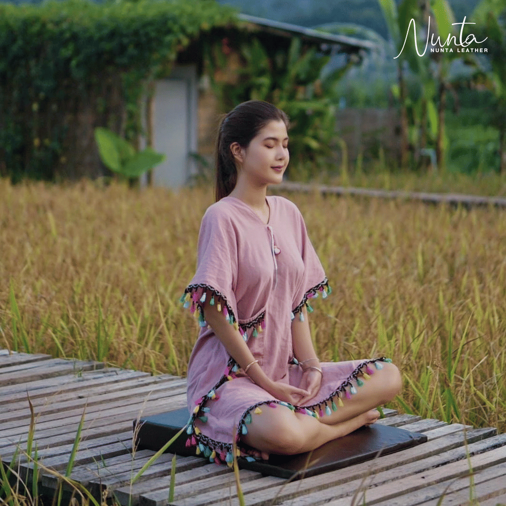 เบาะรองนั่ง พับได้ NUNTA LEATHER RISE FOLDABLE SEAT 60X60X10CM สีแทนเข้ม