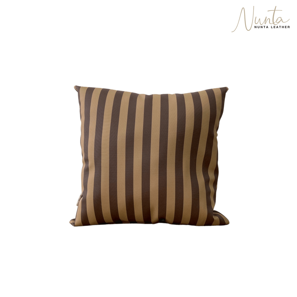 หมอนพิง Nunta Leather รุ่น Sunkissed Size: 15x15 นิ้ว สีน้ำตาลเข้ม/น้ำตาล