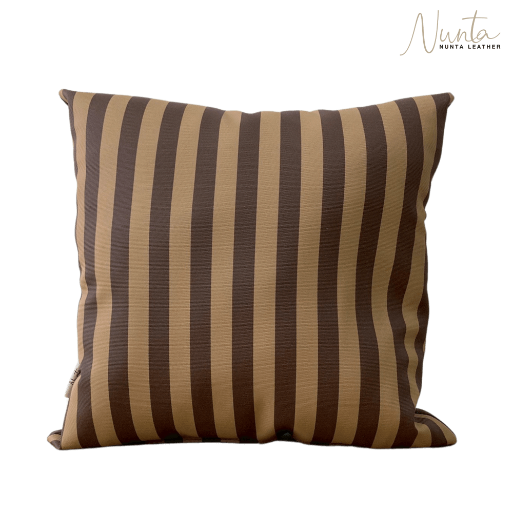 หมอนพิง Nunta Leather รุ่น Sunkissed Size: 20x20 นิ้ว สีน้ำตาลเข้ม-น้ำตาล
