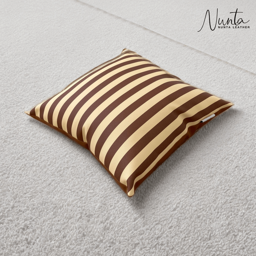 หมอนพิง Nunta Leather รุ่น Sunkissed Size: 15x15 นิ้ว สีครีม-ตาล