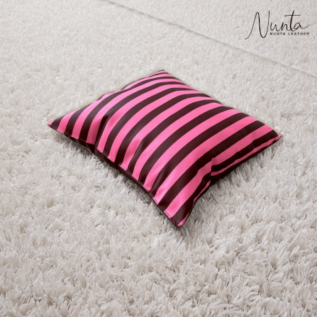 หมอนพิง Nunta Leather รุ่น Sunkissed Size: 20x20 นิ้ว สีชมพู-น้ำตาล_4