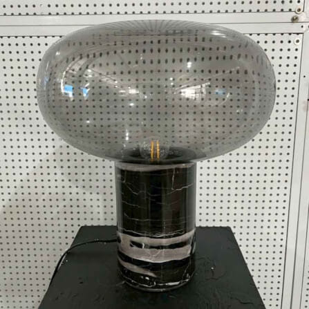 โคมไฟตั้งโต๊ะ YFACTORY รุ่น LT102232 ขนาด 32x32x38 ซม. แก้วสีเทาควันบุหรี่_3