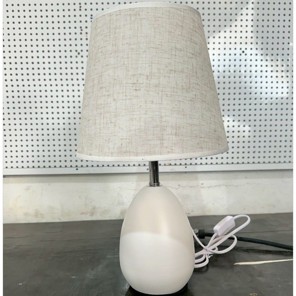 โคมไฟตั้งโต๊ะ YFACTORY รุ่น LT118176 ขนาด 24x24x42ซม. สีขาว_2