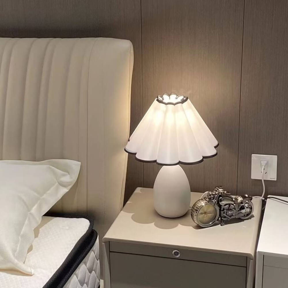 โคมไฟตั้งโต๊ะ YFACTORY LT118178 ขนาด 30X30X36 ซม. สีขาว_6