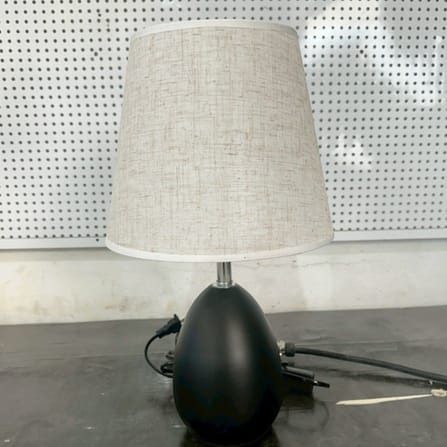 โคมไฟตั้งโต๊ะ YFACTORY รุ่น LT118175 ขนาด 24x24x42ซม. สีดำ_2