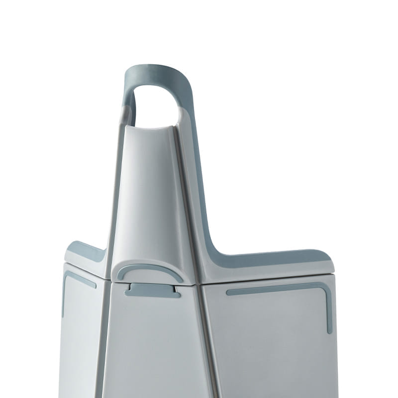 เขียงพับได้ Joseph Joseph รุ่น Chop2Pot Plus ไซซ์กลาง สี Pale Blue N60203