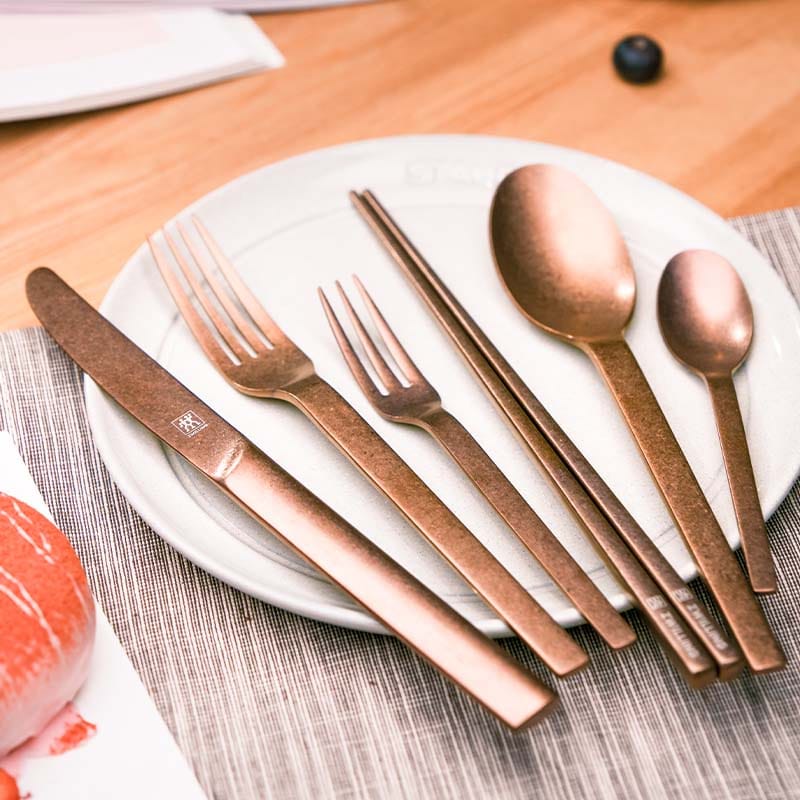ชุดช้อนส้อมตะเกียบสแตนเลสสตีล ทนทาน 24 ชิ้น ZWILLING  สีโรสโกลด์ N07125424_1