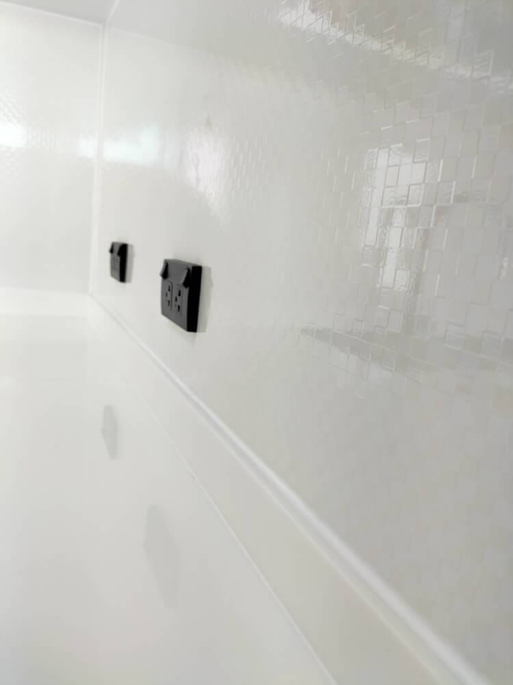 ผนังครัว WORIA FUKUVI 910 X 1820 MM. (CUBE WHITE) กันความร้อน กันรอยขีดข่วนและกันคราบน้ำมัน_5