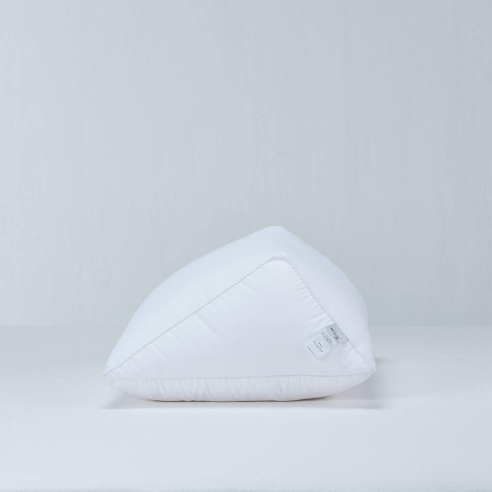 หมอนรองเข่า MR.BIG KNEE PILLOW สบายเข่าทั้งในท่านั่งและนอน สีขาว_1