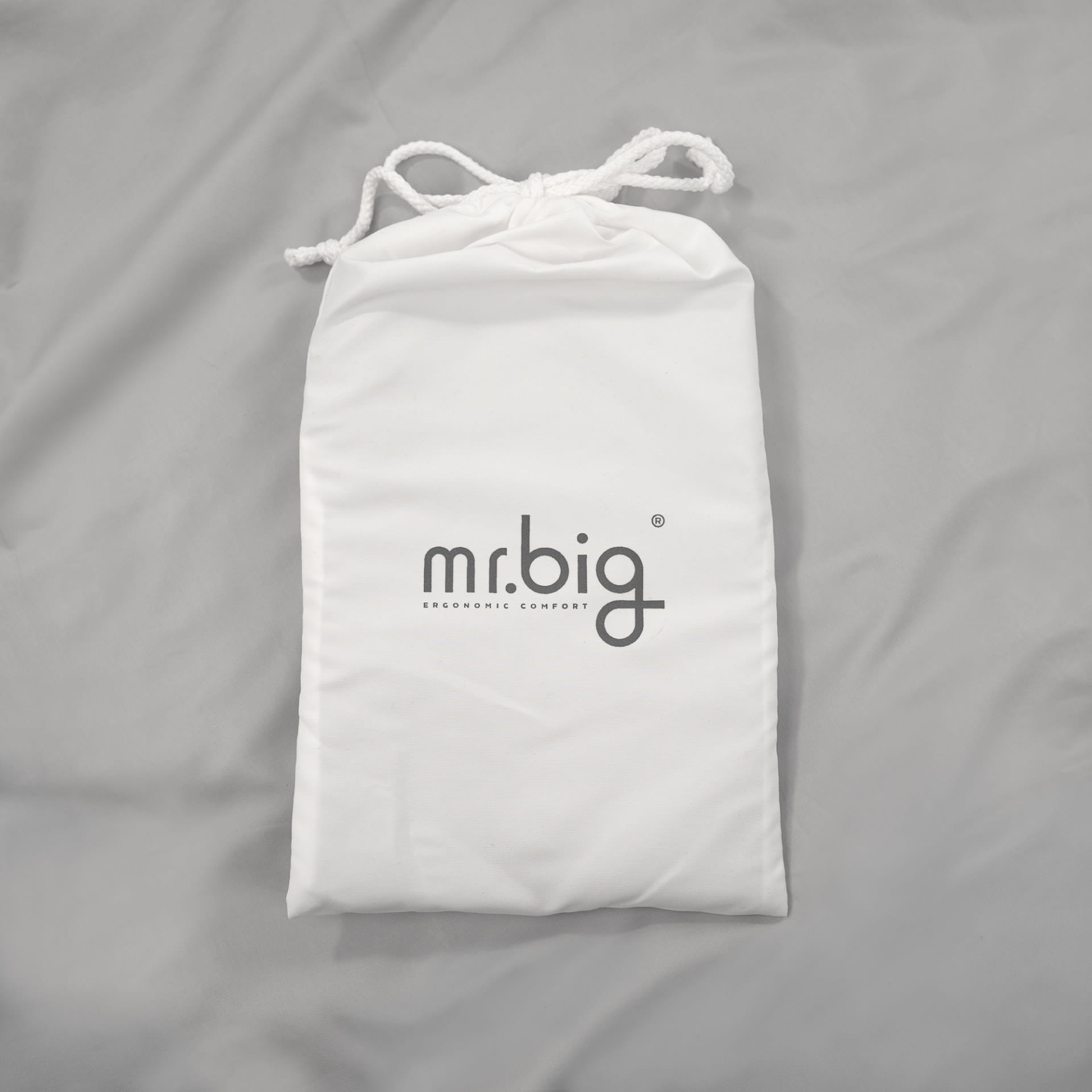 ปลอกหมอน MR.BIG รุ่น KNEE สีเทาอ่อน_4