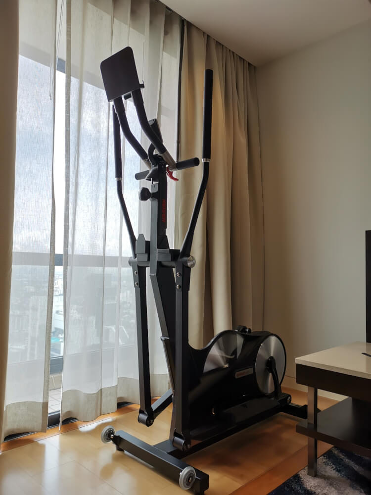 เครื่องเดินวงรี KEISER M5I_8